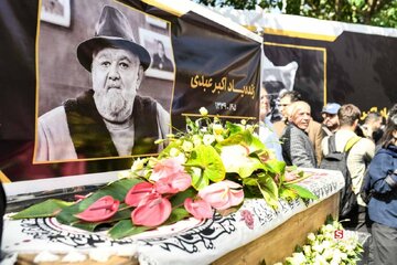 اکبر عبدی